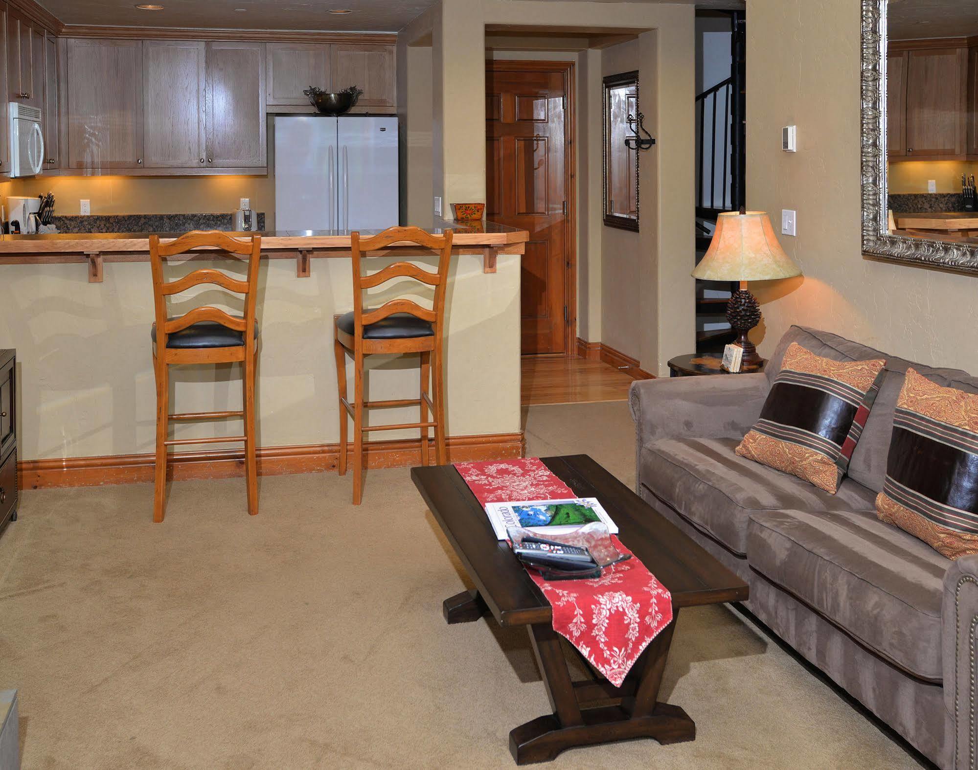 Lodge At Brookside Avon Village Esterno foto