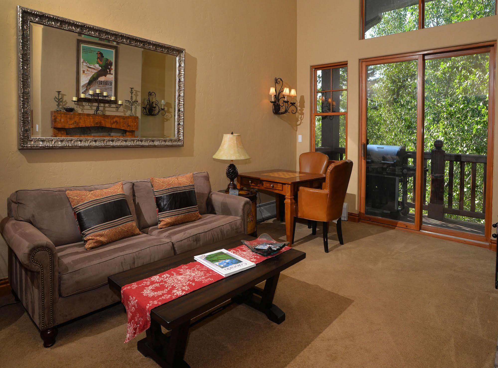 Lodge At Brookside Avon Village Esterno foto
