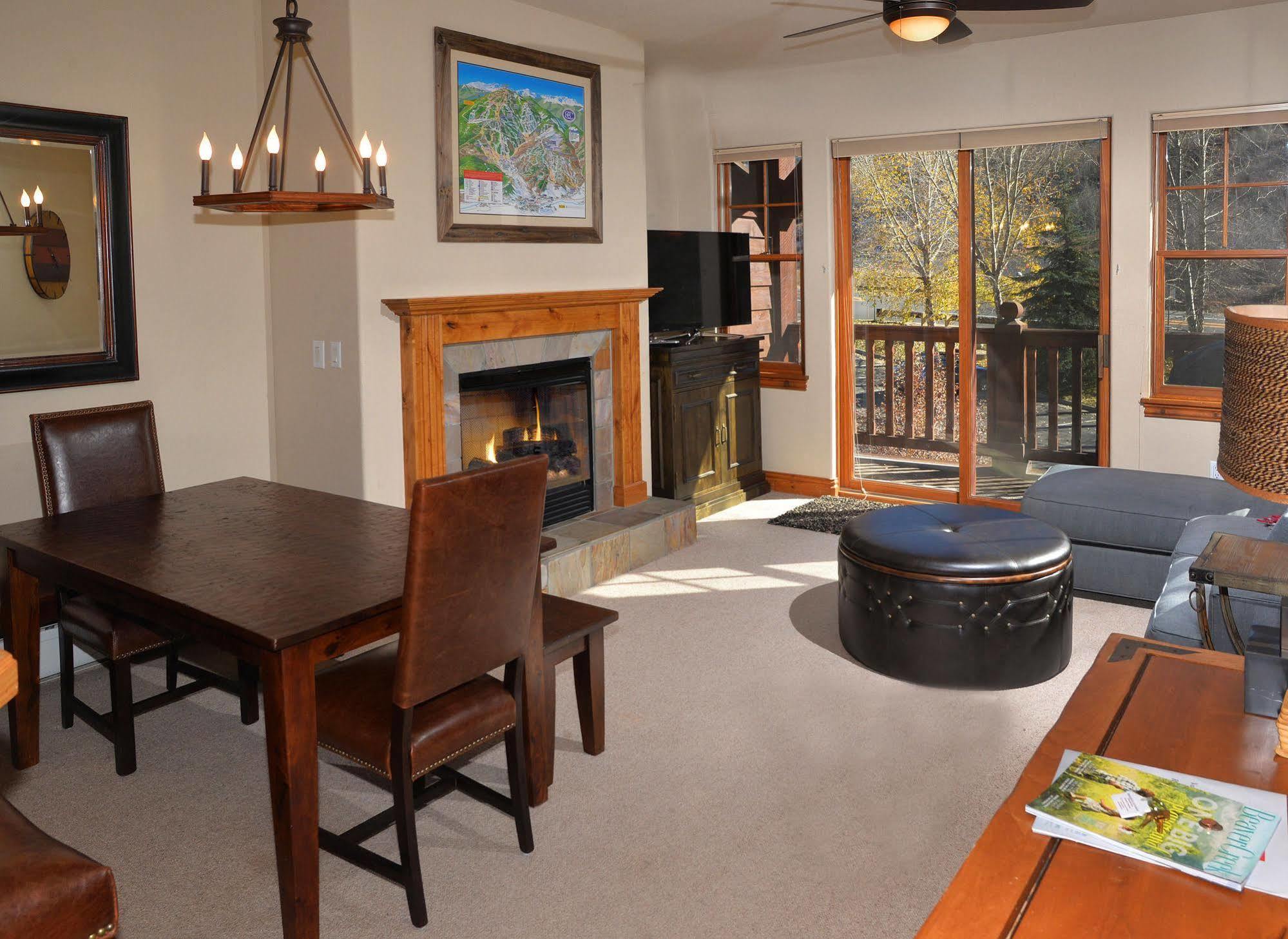 Lodge At Brookside Avon Village Esterno foto