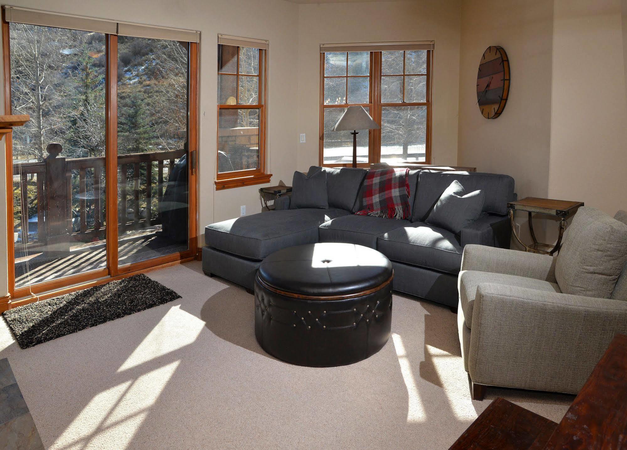 Lodge At Brookside Avon Village Esterno foto