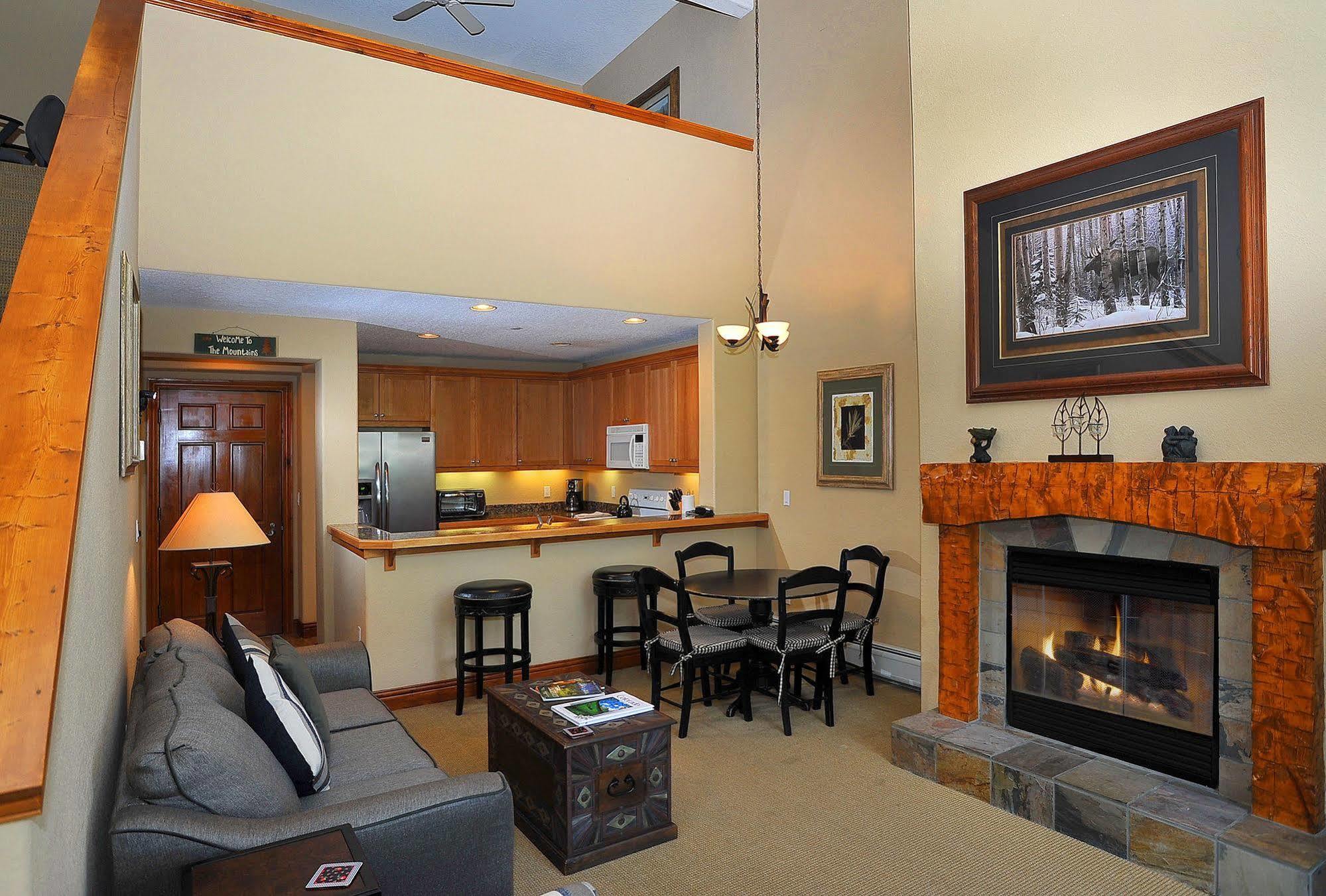 Lodge At Brookside Avon Village Esterno foto