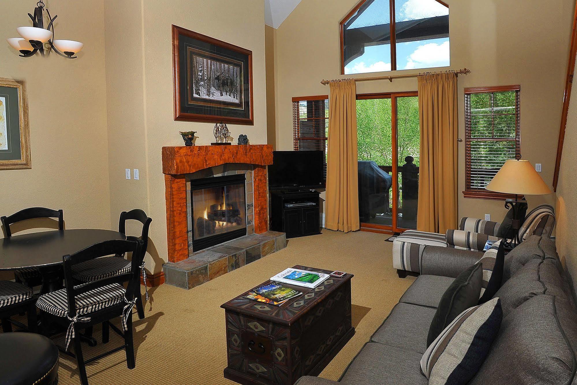 Lodge At Brookside Avon Village Esterno foto