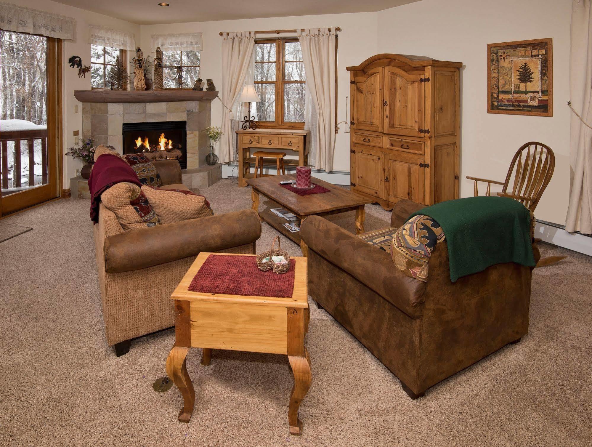 Lodge At Brookside Avon Village Esterno foto